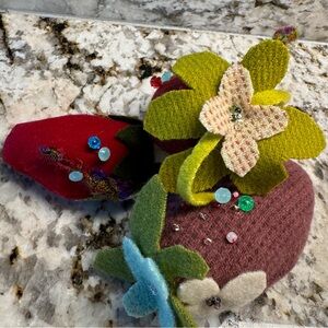 Strawberry Pincushion-New and handmade